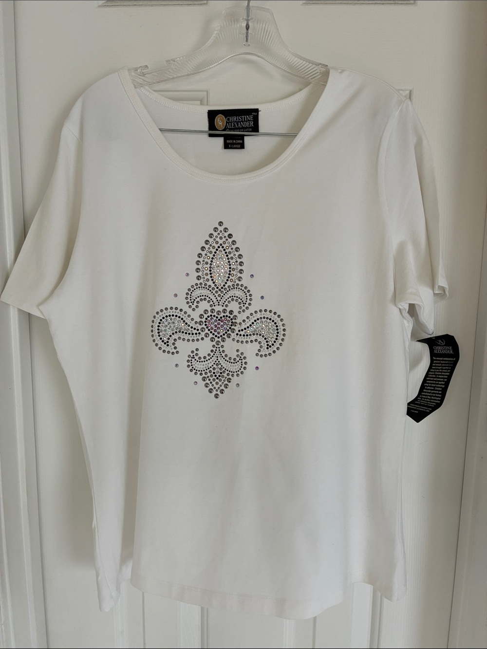 Christine Alexander White Short-Sleeve Tee with Rhinestone Fleur Design